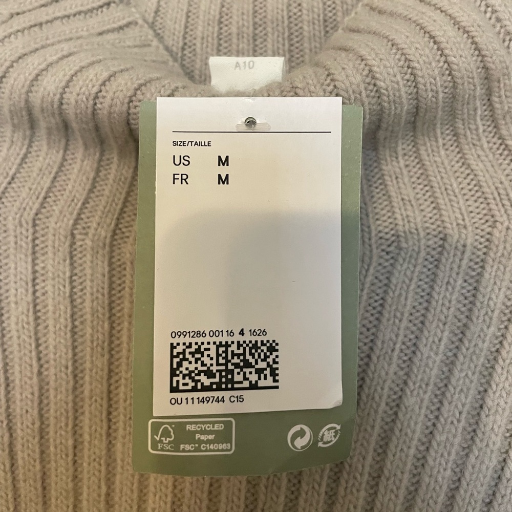H&M High-Neck Ribbed Sweater - Picture 2 of 2